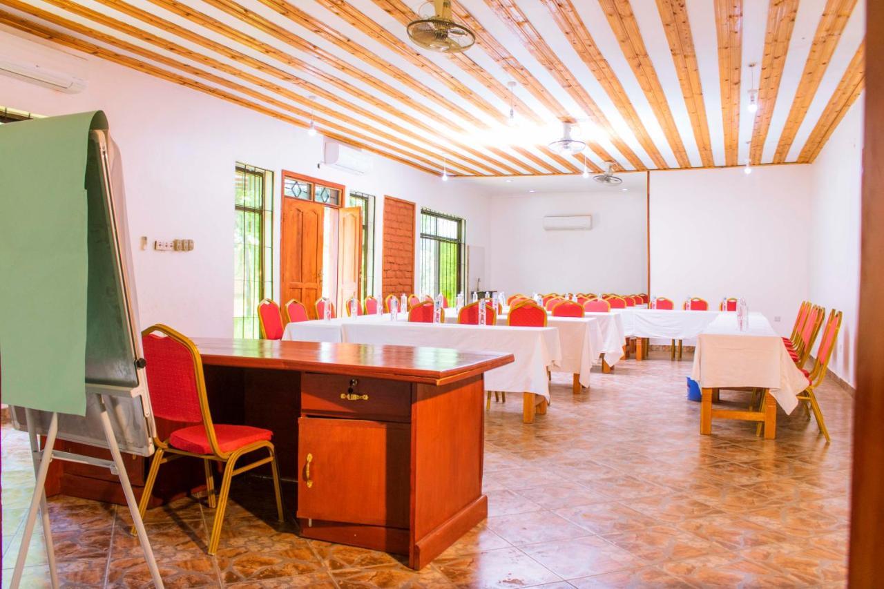 Mantis Lodge & Camping Site Morogoro Екстер'єр фото